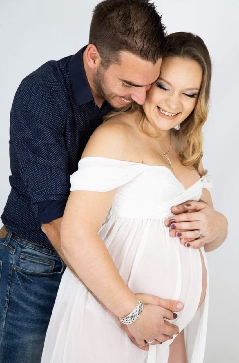 Maternity portrait with partner